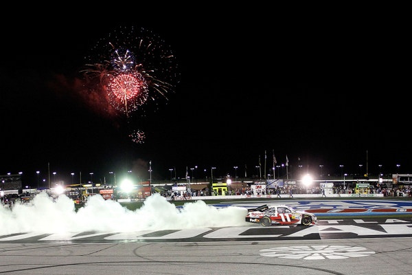 Denny Hamlin! That's 2 in a row, on a night when Jimmie Johnson, Carl Edwards and Jeff Gordon all come up painfully short