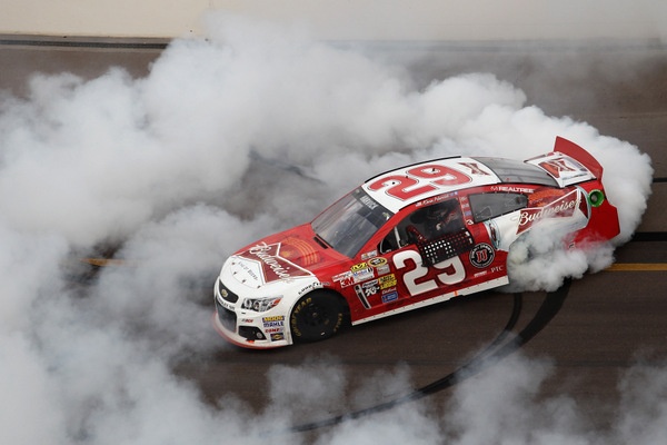 Kevin Harvick gases his way to victory in the Phoenix 500, but Matt Kenseth struggles, and Jimmie Johnson all but clinches the NASCAR championship