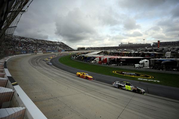 The Indy 500, a brilliant race, puts NASCAR's problems in clear focus