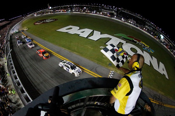 A Jimmie Johnson juggernaut, another Daytona victory, on a night of wild crashing