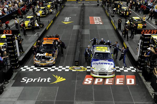 The best pit crew in NASCAR? Jimmie Johnson's guys beat Denny Hamlin's guys to win the 2012 Sprint Pit Crew Challenge